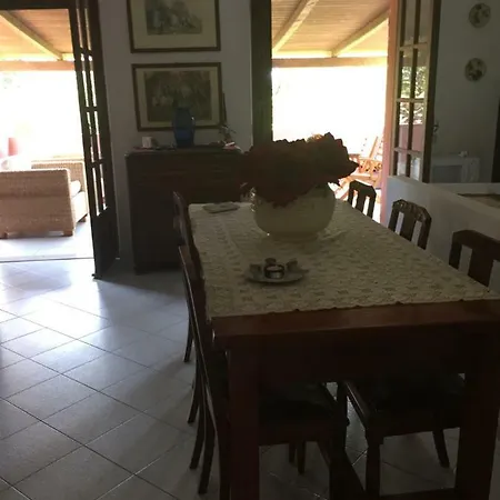 - Casa Margherita Dom wakacyjny Chia